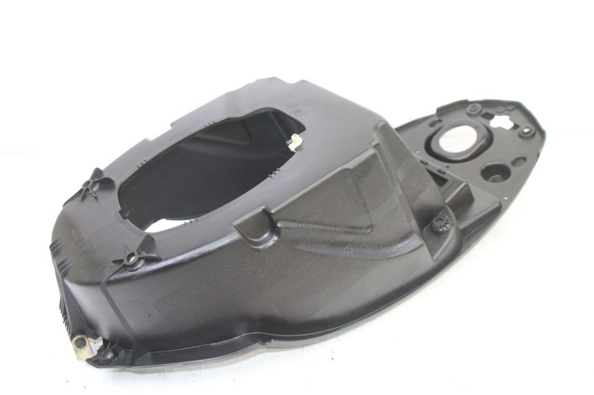 photo de COFFRE SELLE PEUGEOT KISBEE 2T 50 (2010 - 2017) - État de surface