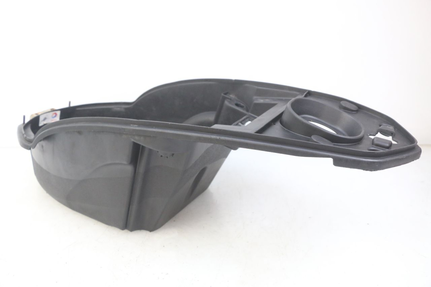 photo de COFFRE SELLE PEUGEOT KISBEE 4T 50 (2010 - 2017) - Points de fixation