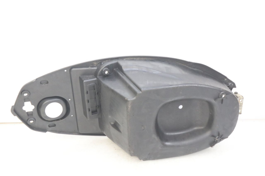 photo de COFFRE SELLE PEUGEOT KISBEE 4T 50 (2010 - 2017) - Zoom état d’usage