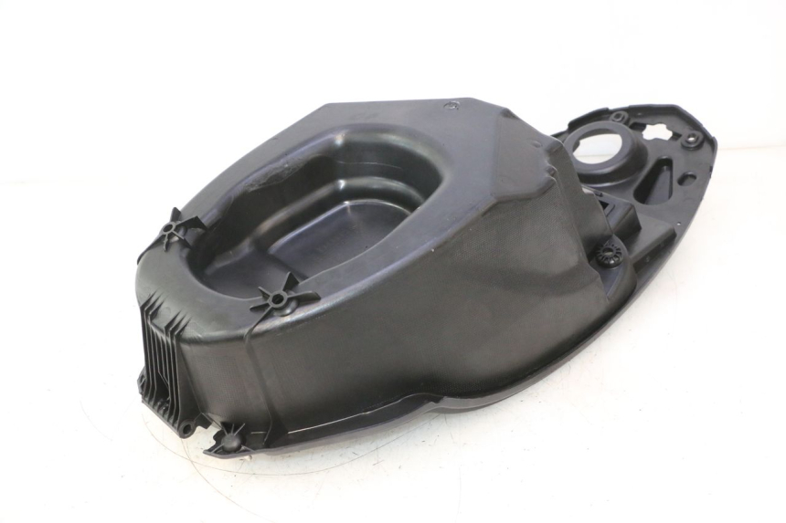 photo de COFFRE SELLE PEUGEOT KISBEE 4T 50 (2023 - 2026) - Détail de la pièce