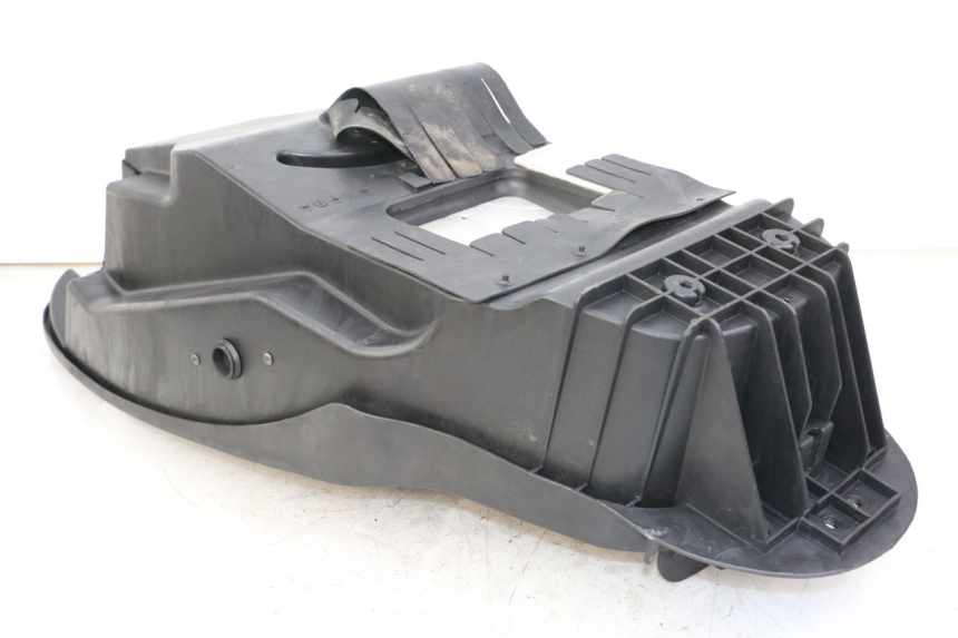 photo de COFFRE SELLE KYMCO GRAND DINK 125 (2008 - 2014) - Autre angle de vue