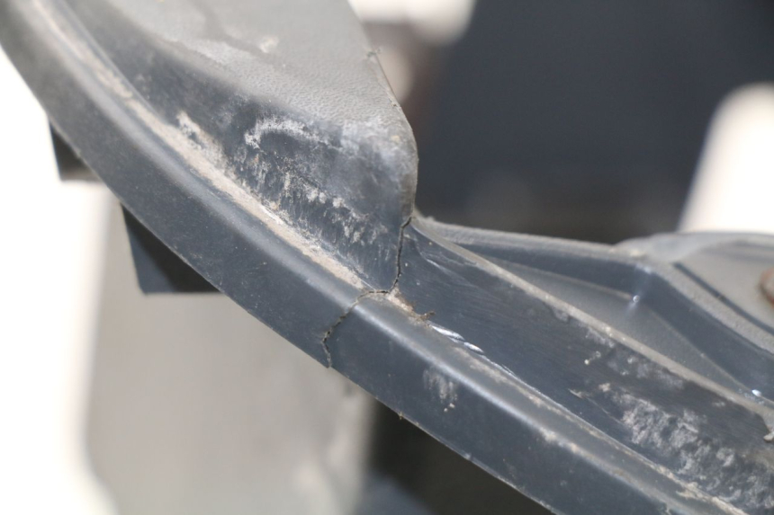 photo de COFFRE SELLE PIAGGIO LIBERTY 4T 50 (2004 - 2008) - Zoom état d’usage