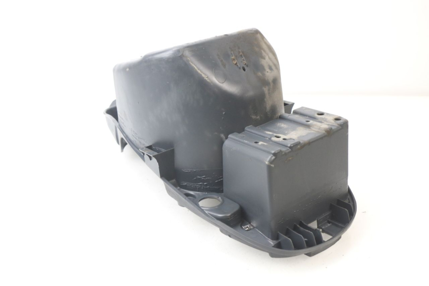 photo de COFFRE SELLE PIAGGIO LIBERTY 125 (2009 - 2013) - Détail de la pièce