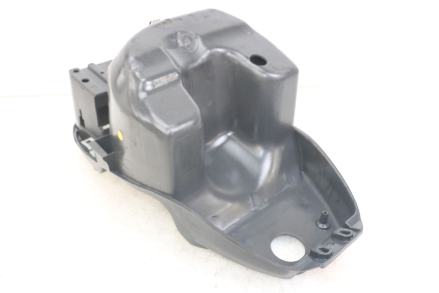 photo de COFFRE SELLE PIAGGIO LIBERTY 125 (2009 - 2013) - Détail de la pièce