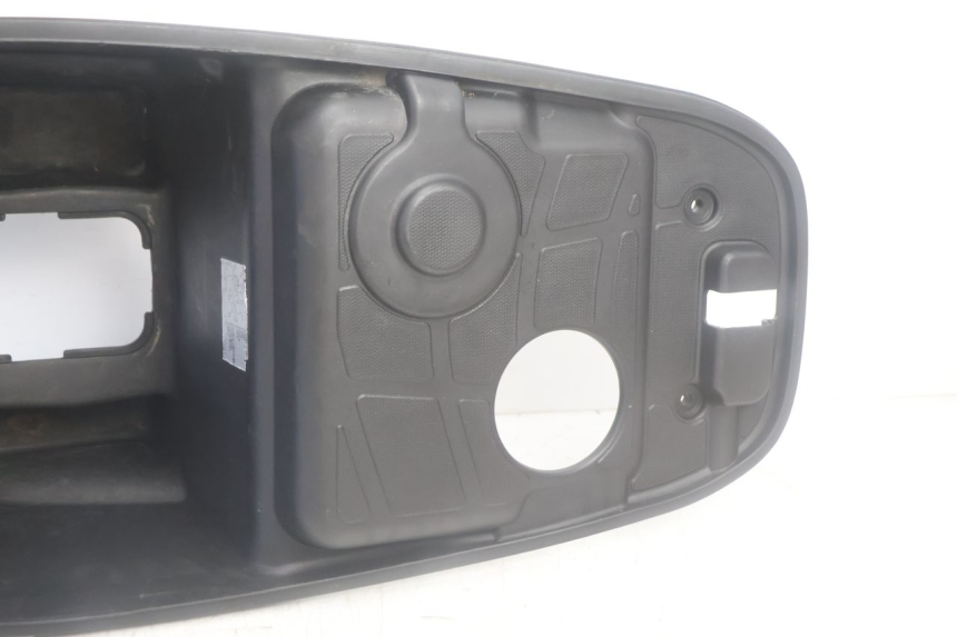 photo de COFFRE SELLE KYMCO LIKE 125 (2009 - 2016) - Zoom état d’usage