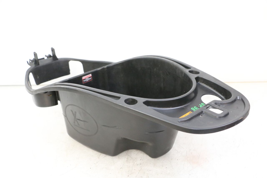 photo de COFFRE SELLE LONGJIA SHARPY 125 (2020 - 2024) - Zoom état d’usage