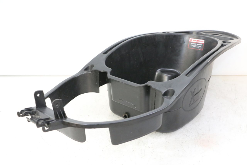 photo de COFFRE SELLE LONGJIA SHARPY 125 (2020 - 2024) - Autre angle de vue