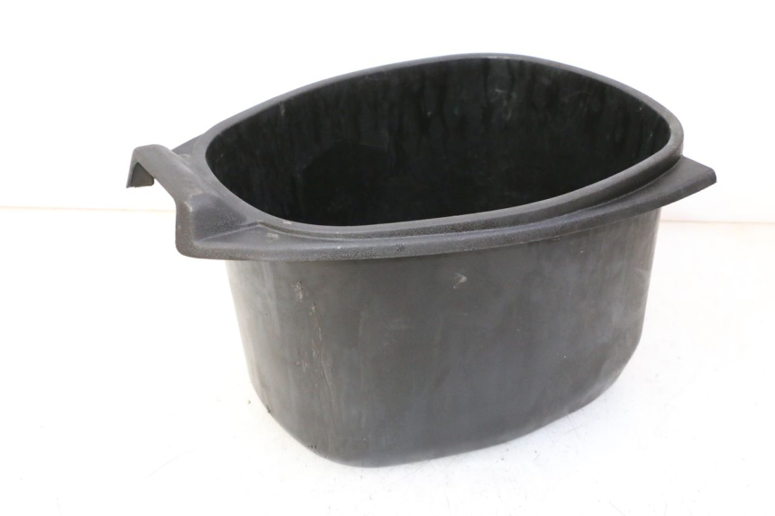 photo de COFFRE SELLE PIAGGIO LXV 4T 50 (2009 - 2013) - Gros plan technique