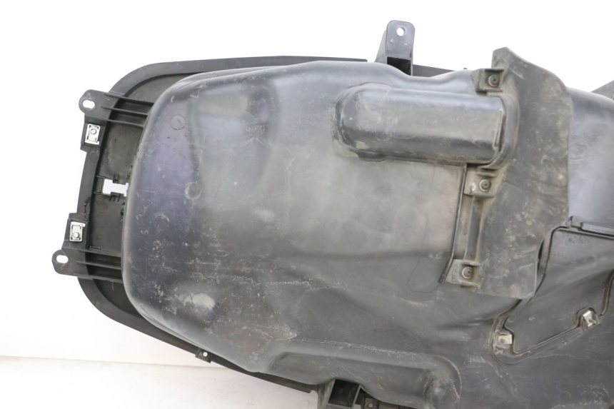 photo de COFFRE SELLE PIAGGIO MP3 HPE 350 (2018 - 2020) - Détails caractéristiques