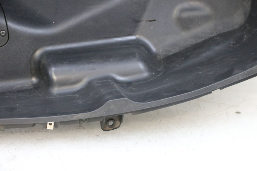 photo de COFFRE SELLE PIAGGIO MP3 HPE 350 (2018 - 2020) - Photo complémentaire