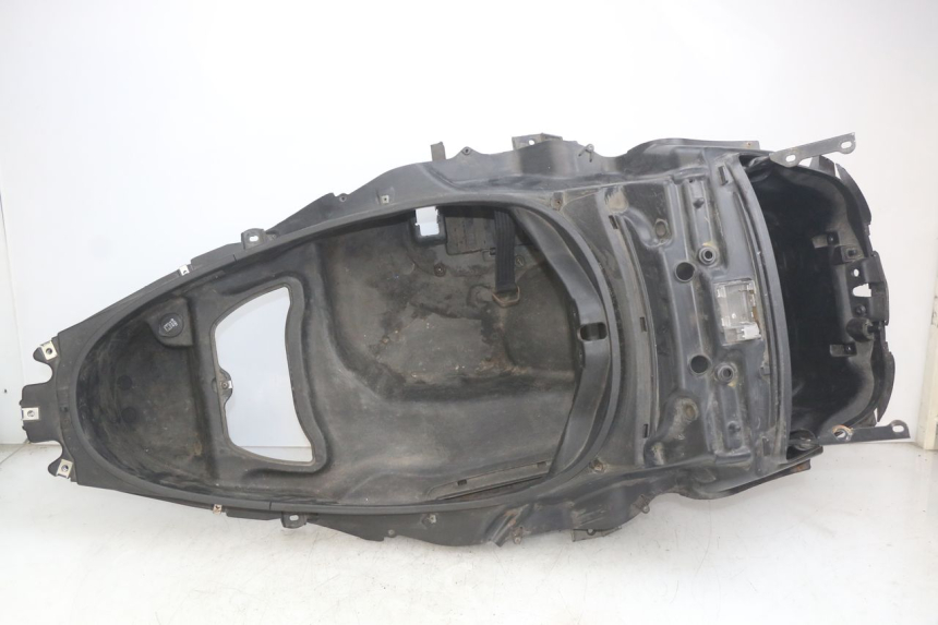 photo de COFFRE SELLE PIAGGIO MP3 LT 400 (2007 - 2012) - Vue principale
