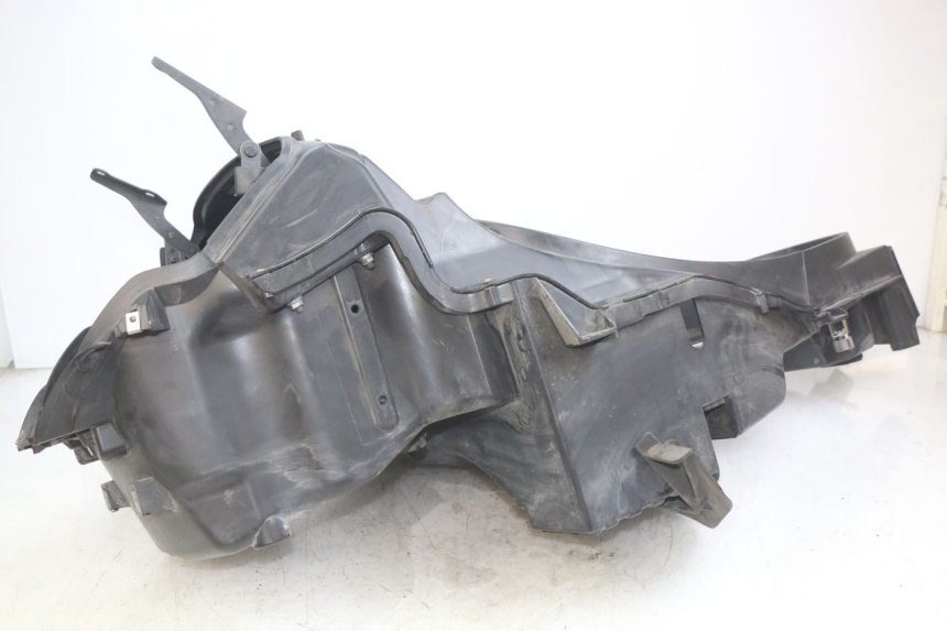 photo de COFFRE SELLE PIAGGIO MP3 LT 400 (2007 - 2012) - Zoom état d’usage