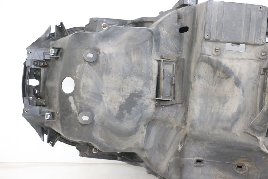 photo de COFFRE SELLE PIAGGIO MP3 125 (2006 - 2014) - Zoom état d’usage