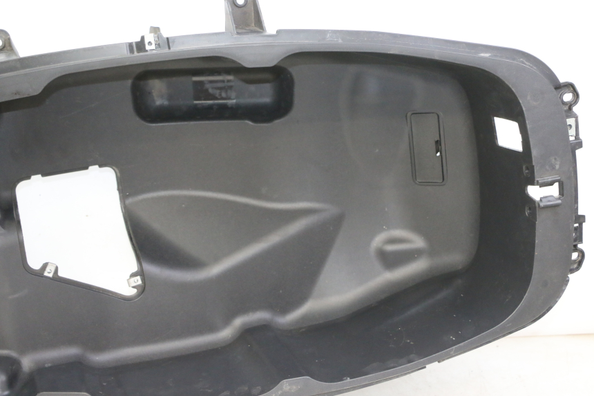 photo de COFFRE SELLE PIAGGIO MP3 500 (2014 - 2017) - Vue produit