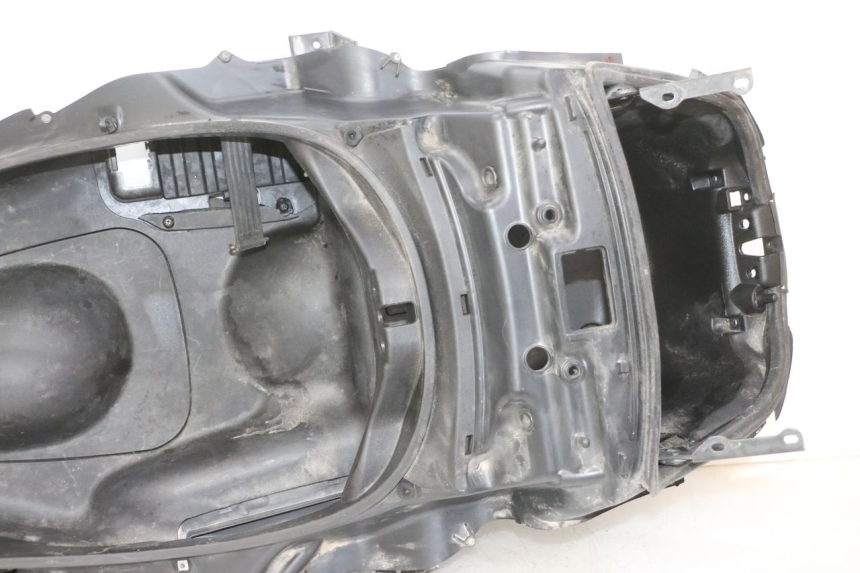 photo de COFFRE SELLE PIAGGIO MP3 RL 250 (2006 - 2010) - Vue produit