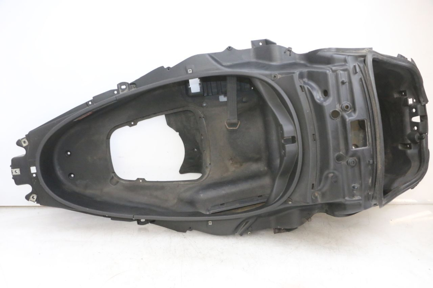 photo de COFFRE SELLE PIAGGIO MP3 RL 250 (2006 - 2010) - Vue principale