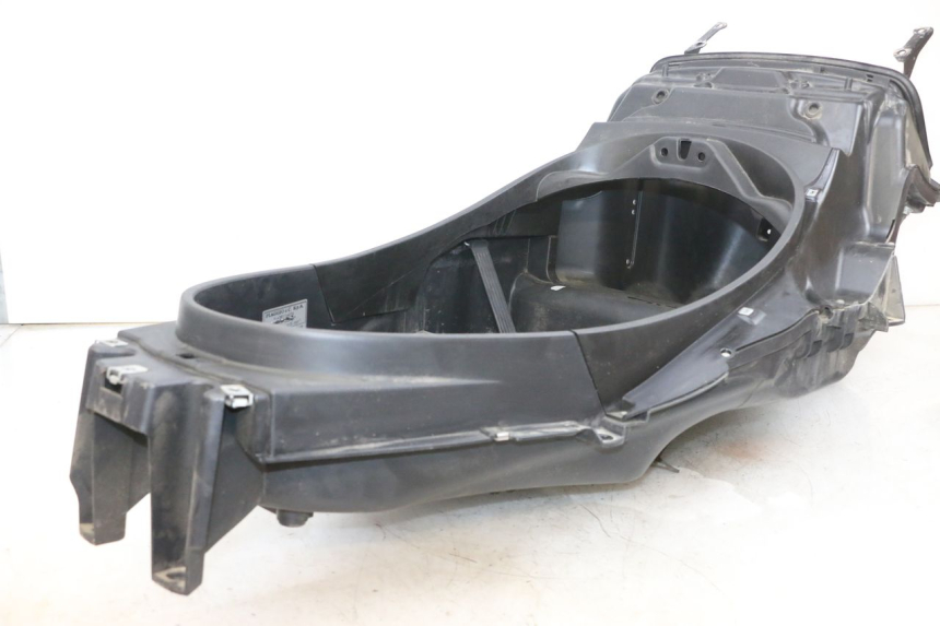 photo de COFFRE SELLE PIAGGIO MP3 RL 250 (2006 - 2010) - Pièce contrôlée
