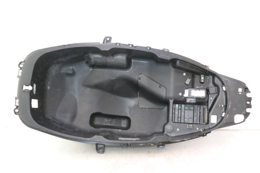 photo de COFFRE SELLE PIAGGIO MP3 500 (2016 - 2018) - Vue principale