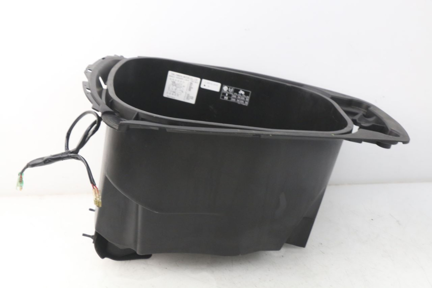 photo de COFFRE SELLE MBK MW TRYPTIK 125 (2017 - 2022) - Zoom état d’usage