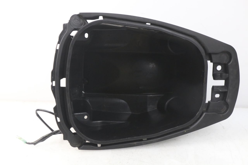 photo de COFFRE SELLE MBK MW TRYPTIK 125 (2017 - 2022) - Autre angle de vue