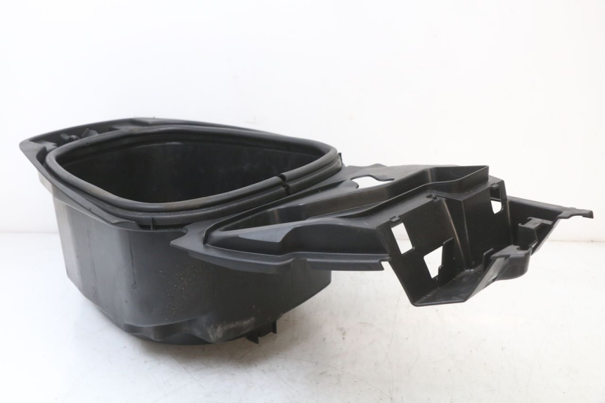 photo de COFFRE SELLE MBK MW TRYPTIK 125 (2014 - 2016) - Gros plan technique