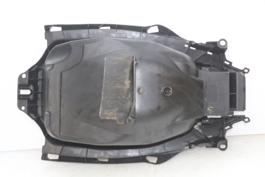 photo de COFFRE SELLE YAMAHA N-MAX NMAX 125 (2017 - 2020) - Zoom état d’usage