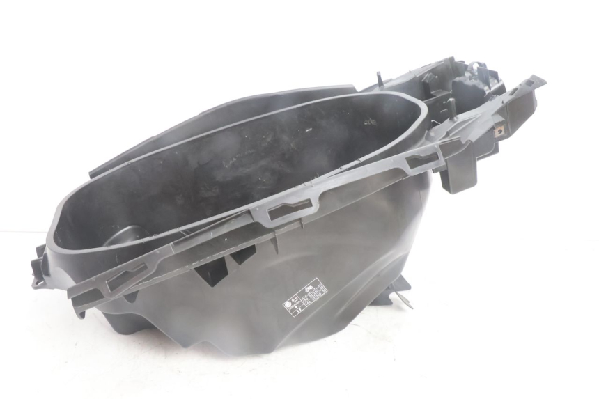 photo de COFFRE SELLE YAMAHA N-MAX NMAX 125 (2021 - 2024) - Détail de la pièce