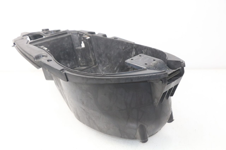 photo de COFFRE SELLE PIAGGIO NEW TYPHOON 50 (2010 - 2017) - Autre angle de vue