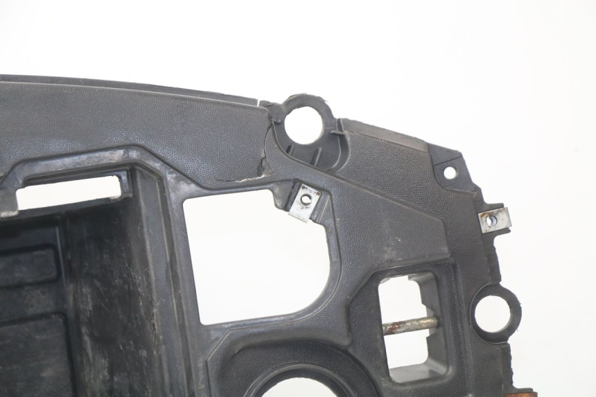 photo de COFFRE SELLE PIAGGIO NEW TYPHOON 50 (2010 - 2017) - Points de fixation