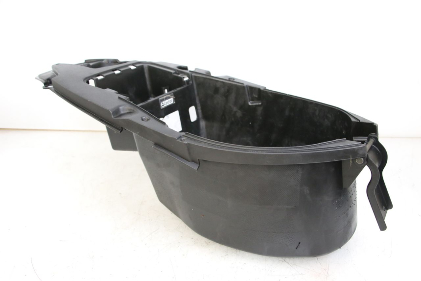 photo de COFFRE SELLE PIAGGIO NEW TYPHOON 50 (2018 - 2021) - Autre angle de vue