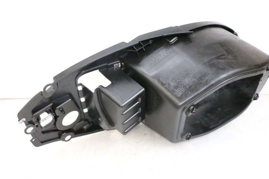 photo de COFFRE SELLE PIAGGIO NEW TYPHOON 50 (2018 - 2021) - Vue d’ensemble