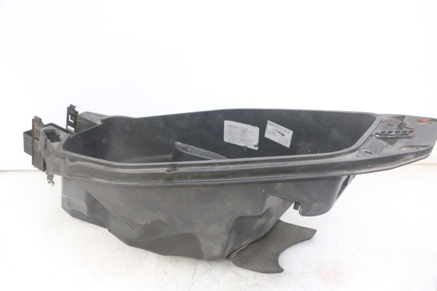 photo de COFFRE SELLE GILERA NEXUS 125 (2009 - 2013) - Points de fixation