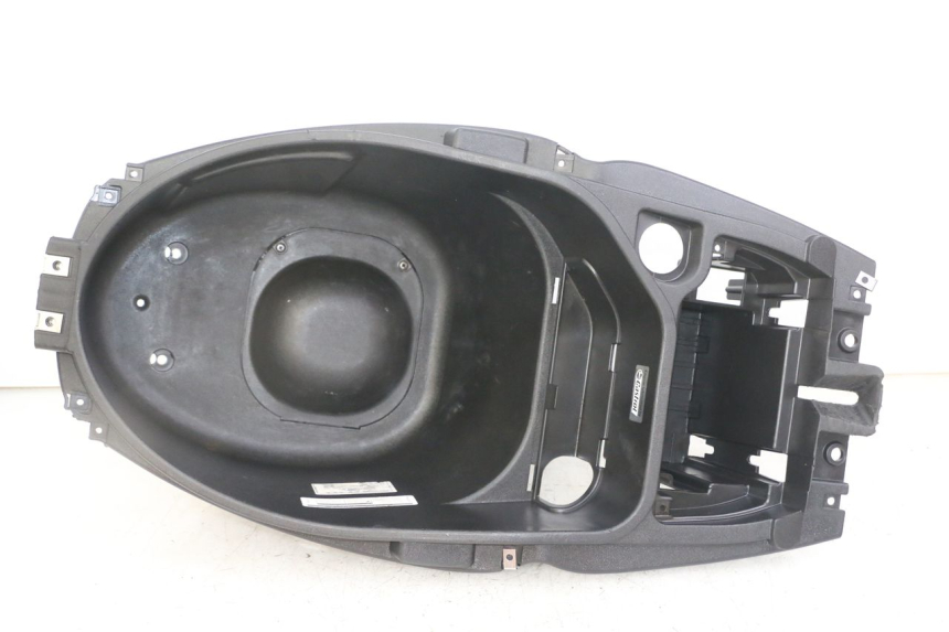 photo de COFFRE SELLE PIAGGIO NRG POWER PUREJET 50 (2018 - 2021) - Points de fixation