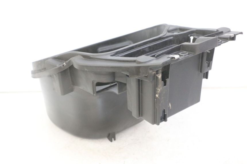 photo de COFFRE SELLE PIAGGIO NRG POWER PUREJET 50 (2018 - 2021) - Vue d’ensemble