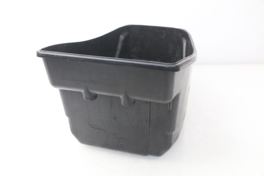 photo de COFFRE SELLE SYM ORBIT 2 4T 50 (2008 - 2017) - Gros plan technique