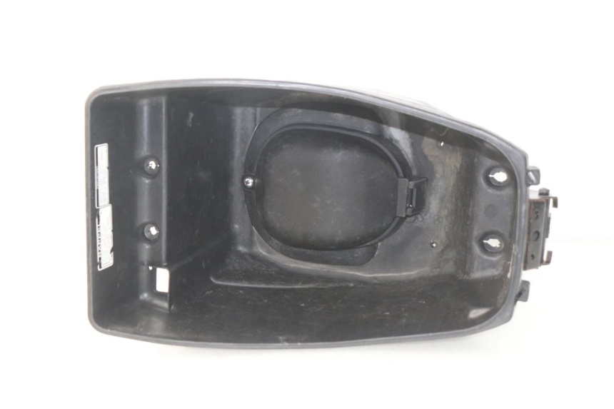 photo de COFFRE SELLE SYM ORBIT 2 4T 50 (2008 - 2017) - Autre angle de vue