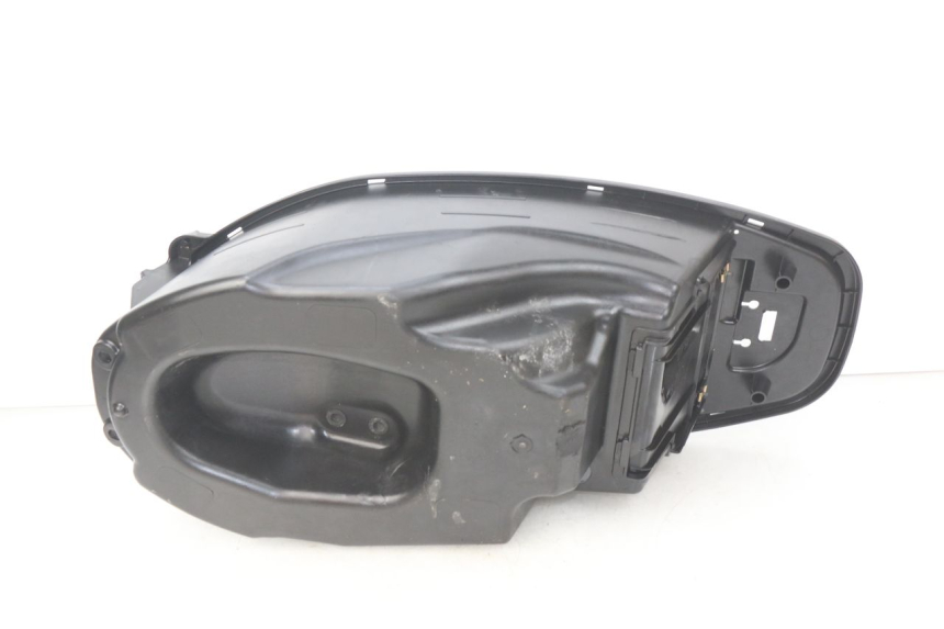 photo de COFFRE SELLE SYM ORBIT III 3 4T 50 (2021 - 2025) - Détail de la pièce