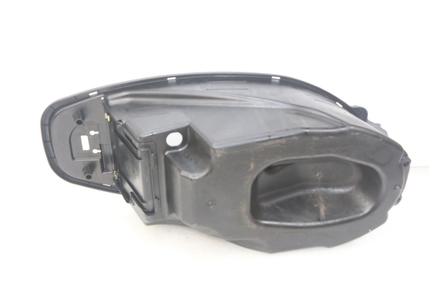 photo de COFFRE SELLE SYM ORBIT III 3 4T 50 (2018 - 2021) - Détail de la pièce