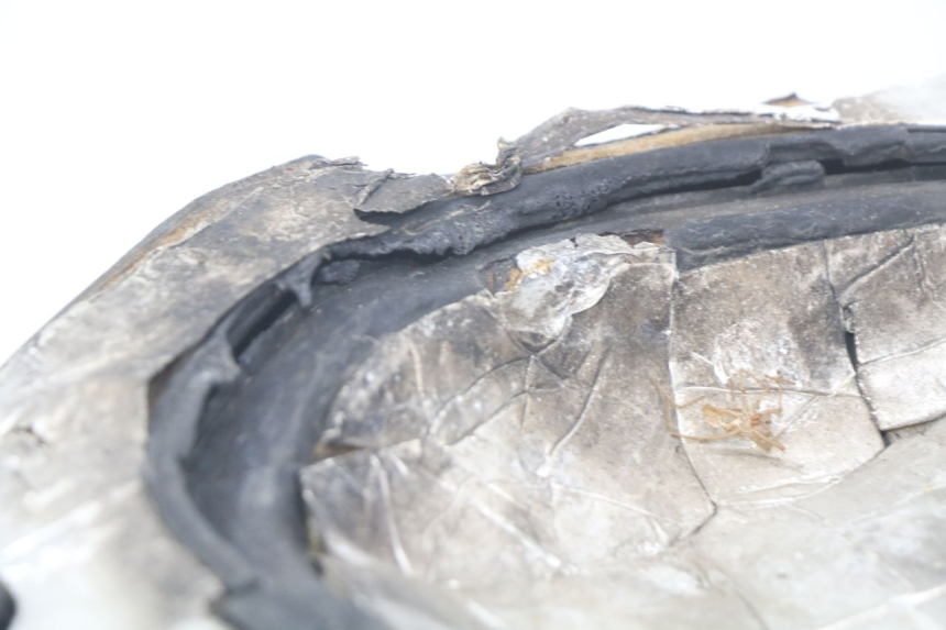 photo de COFFRE SELLE KYMCO PEOPLE 250 (2004 - 2008) - Zoom état d’usage