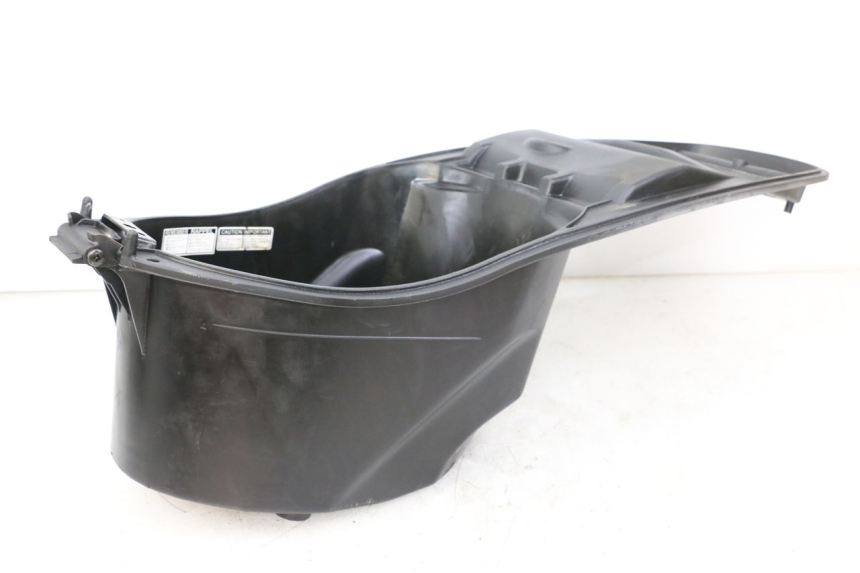 photo de COFFRE SELLE PEUGEOT BELVILLE 125 (2017 - 2021) - Autre angle de vue