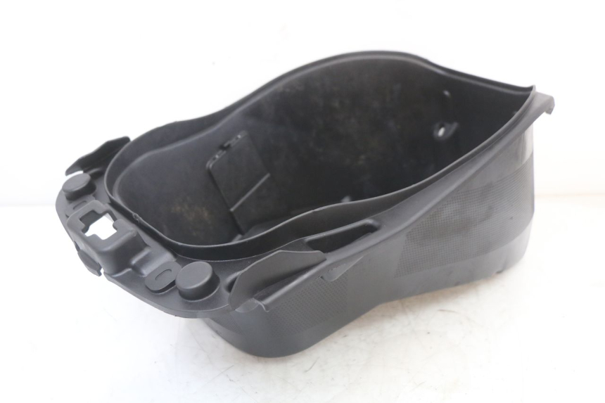 photo de COFFRE SELLE PEUGEOT DJANGO 125 (2014 - 2017) - Autre angle de vue