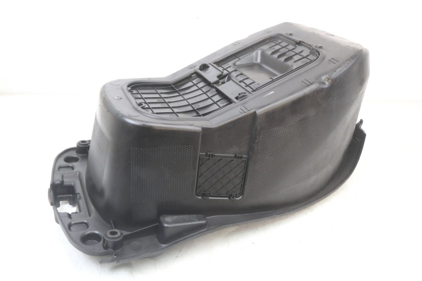 photo de COFFRE SELLE PEUGEOT DJANGO 125 (2014 - 2017) - Points de fixation