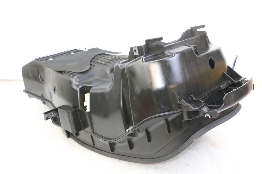 photo de COFFRE SELLE PEUGEOT SATELIS 125 (2013 - 2018) - Zoom état d’usage