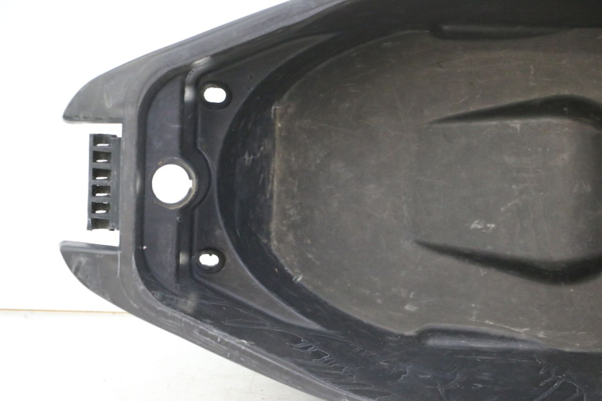photo de COFFRE SELLE PEUGEOT SPEEDFIGHT 3 LC 2T 50 (2009 - 2015) - Pièce contrôlée