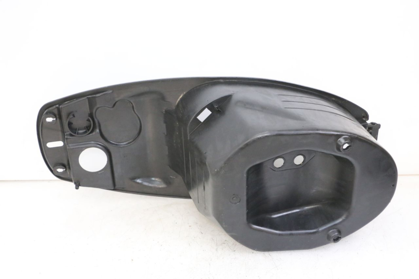 photo de COFFRE SELLE PEUGEOT TWEET 4T 50 (2014 - 2019) - Zoom état d’usage