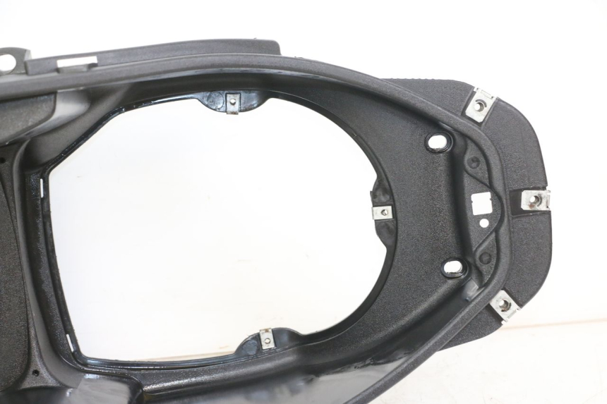 photo de COFFRE SELLE PIAGGIO BEVERLY 125 (1998 - 2005) - État de surface