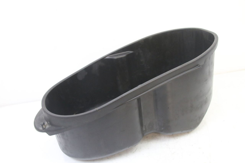 photo de COFFRE SELLE PIAGGIO VESPA GRANTURISMO 125 (2003 - 2007) - Zoom état d’usage