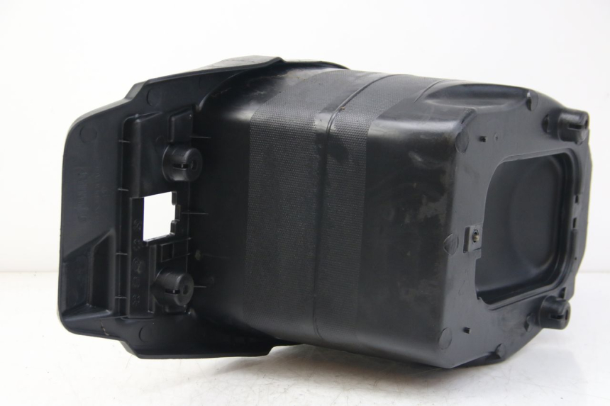 photo de COFFRE SELLE TNT MOTOR ROMA 10' 4T 50 (2019 - 2022) - Détail de la pièce