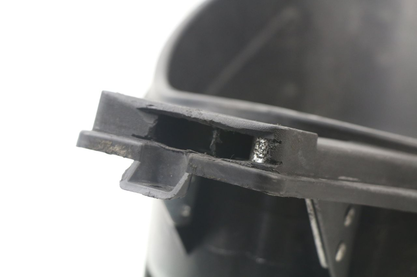 photo de COFFRE SELLE GILERA RUNNER SP 50 (2009 - 2017) - Détail de la pièce