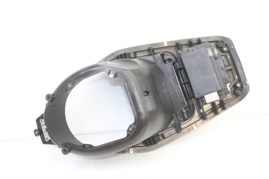 photo de COFFRE SELLE GILERA RUNNER SP 50 (2006 - 2008) - Gros plan technique